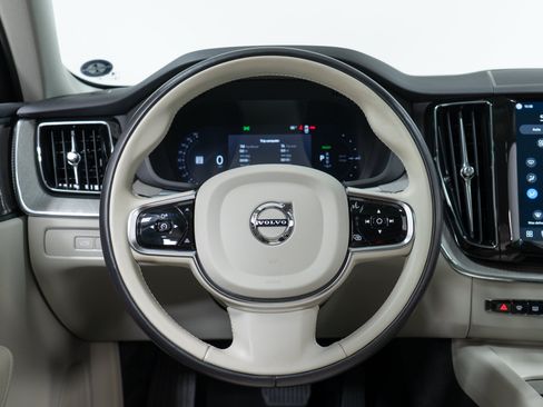 Certified 2024 Volvo XC60 T8 Plus w/ Climate Package AWD/4WD image 17