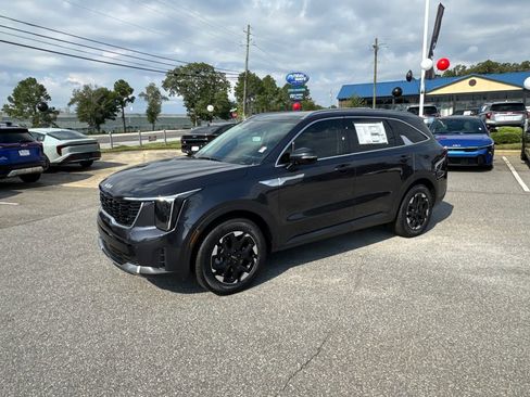 Certified 2025 Kia Sorento S w/ Panoramic Sunroof Package FWD image 7