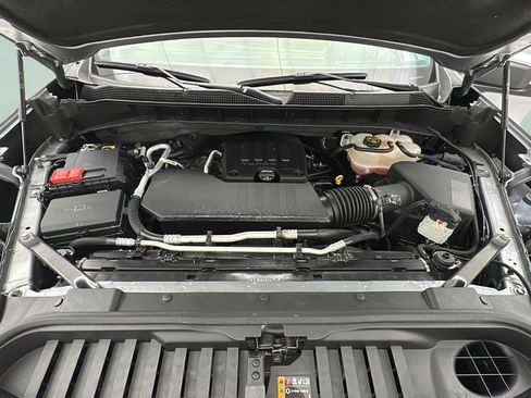 Used 2023 Chevrolet Silverado 1500 LT AWD/4WD image 21