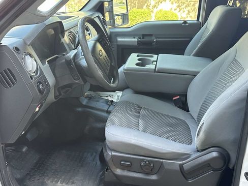 Used 2013 Ford F250 XLT w/ XLT Interior Pkg RWD image 17