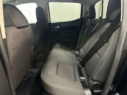 Used 2022 Chevrolet Colorado LT w/ LT Convenience Package AWD/4WD image 23