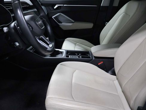 Used 2022 Audi Q3 2.0T Premium w/ Convenience Package AWD/4WD image 5