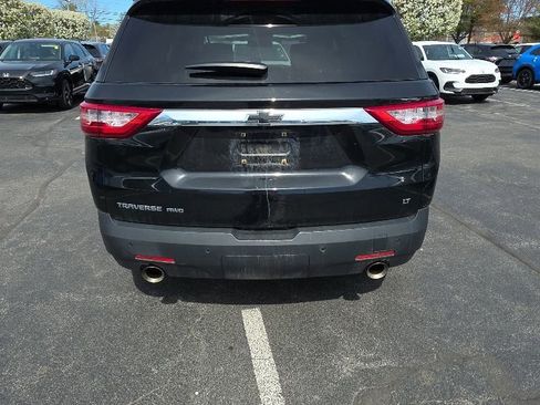 Used 2018 Chevrolet Traverse LT w/ LPO, Black Accent Package AWD/4WD image 9