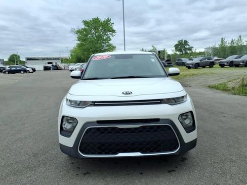 Used 2020 Kia Soul LX FWD image 2