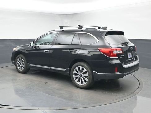 Used 2017 Subaru Outback 2.5i Touring w/ Popular Package #5A image 7