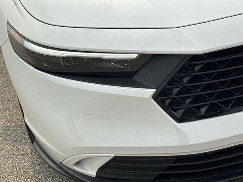 Used 2024 Honda Accord EX image 9
