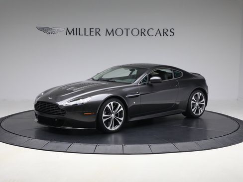Used 2011 Aston Martin V12 Vantage Coupe image 2