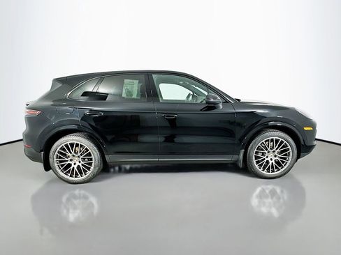 Used 2022 Porsche Cayenne S Platinum image 6