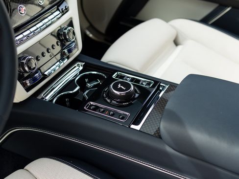 Used 2023 Rolls-Royce Ghost Black Badge w/ Black Badge Ghost Package image 6