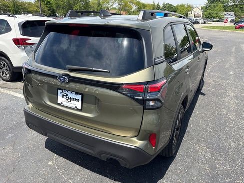 Certified 2025 Subaru Forester Premium AWD/4WD image 3