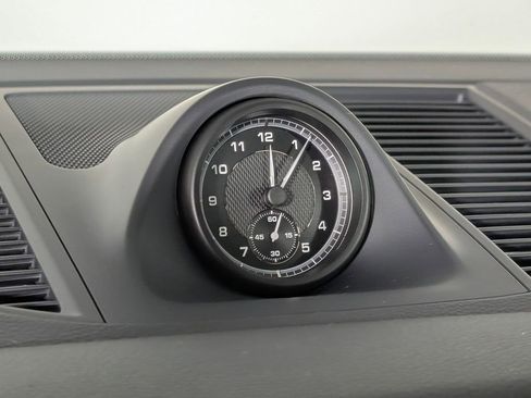 New 2026 Porsche Macan image 31