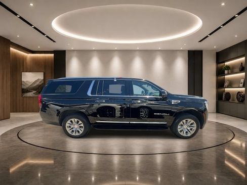 Certified 2025 GMC Yukon XL Denali AWD/4WD image 4