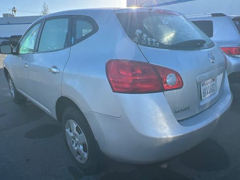 Used 2010 Nissan Rogue S image 4