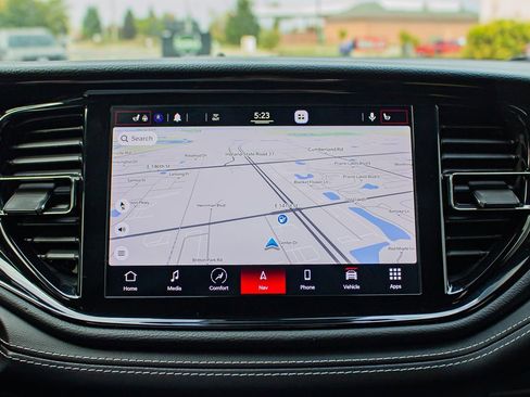 Used 2021 Dodge Durango SRT Hellcat w/ Technology Group image 26