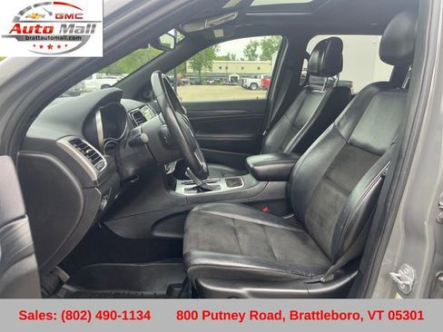 Used 2019 Jeep Grand Cherokee Altitude AWD/4WD image 11