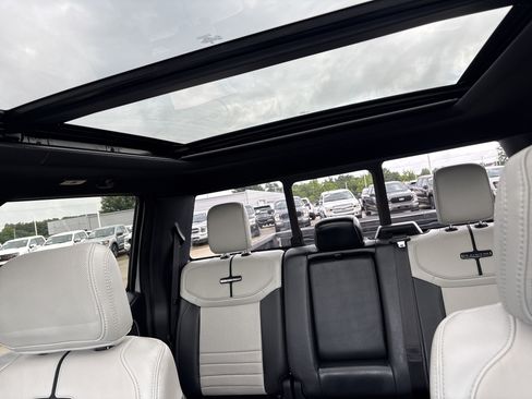 Used 2023 Ford F150 Lightning Platinum AWD/4WD image 18