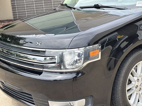 Used 2017 Ford Flex SEL w/ Equipment Group 202A AWD/4WD image 6