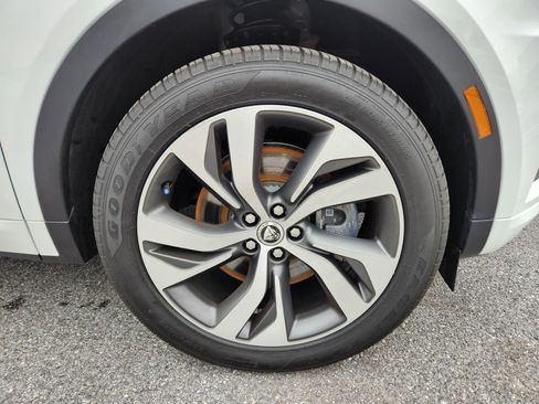 Certified 2024 Jaguar E-PACE R-Dynamic SE image 7