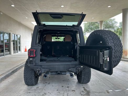 Used 2021 Jeep Wrangler Unlimited Rubicon AWD/4WD image 41