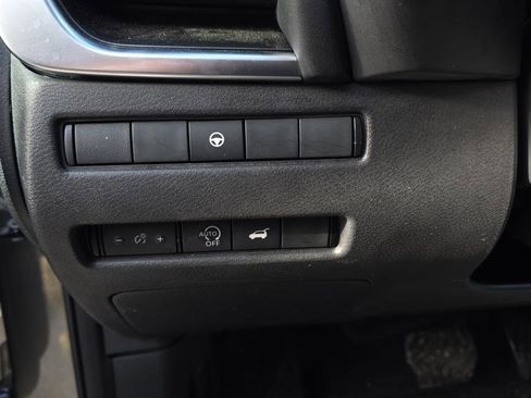 Used 2023 Nissan Rogue SV w/ SV Premium B Package image 19