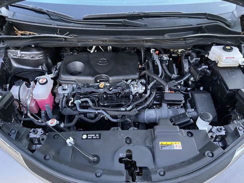 Used 2024 Toyota Sienna LE FWD image 31