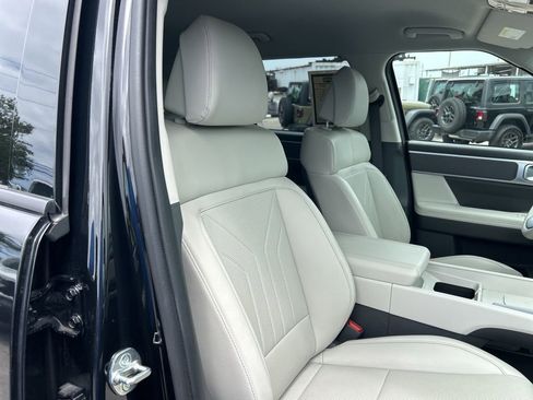 Used 2024 Hyundai Santa Fe SEL FWD image 22