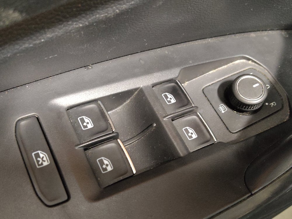 Used 2023 Volkswagen Jetta SEL FWD image 27