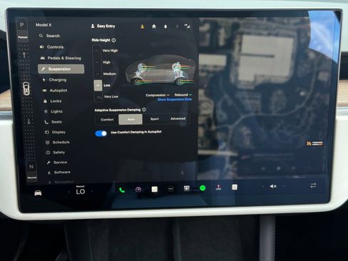 Used 2022 Tesla Model X image 26