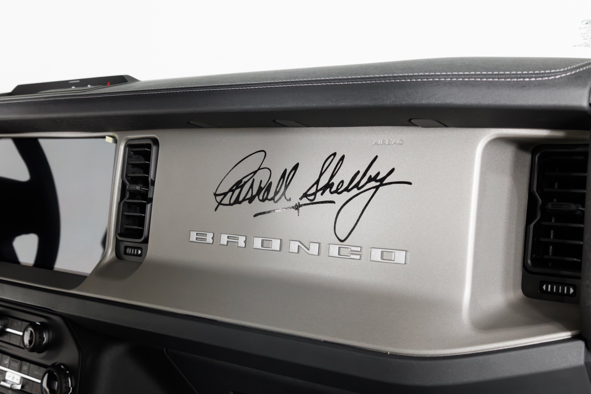 Used 2025 Ford Bronco Outer Banks AWD/4WD image 39