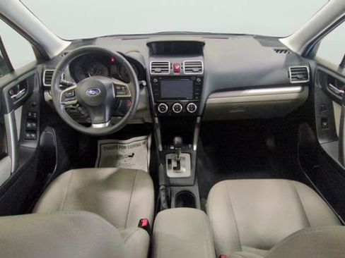 Used 2016 Subaru Forester 2.5i Limited AWD/4WD image 10