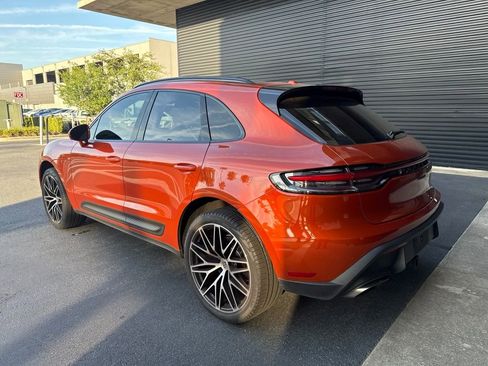 Certified 2023 Porsche Macan AWD/4WD image 3