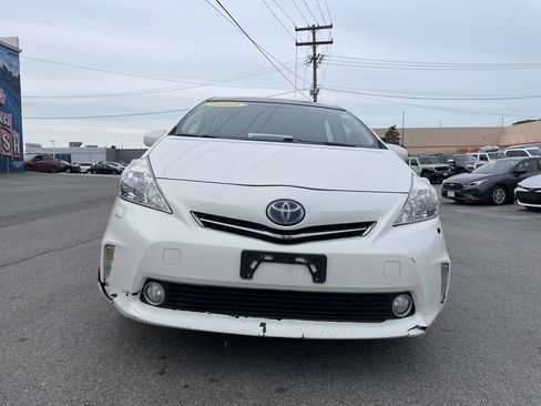 Used 2012 Toyota Prius V Five FWD image 5