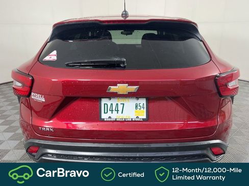 Certified 2025 Chevrolet Trax LS image 4