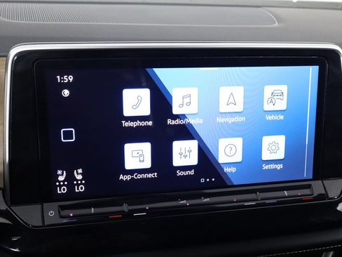 Used 2026 Volkswagen Atlas SE FWD image 35