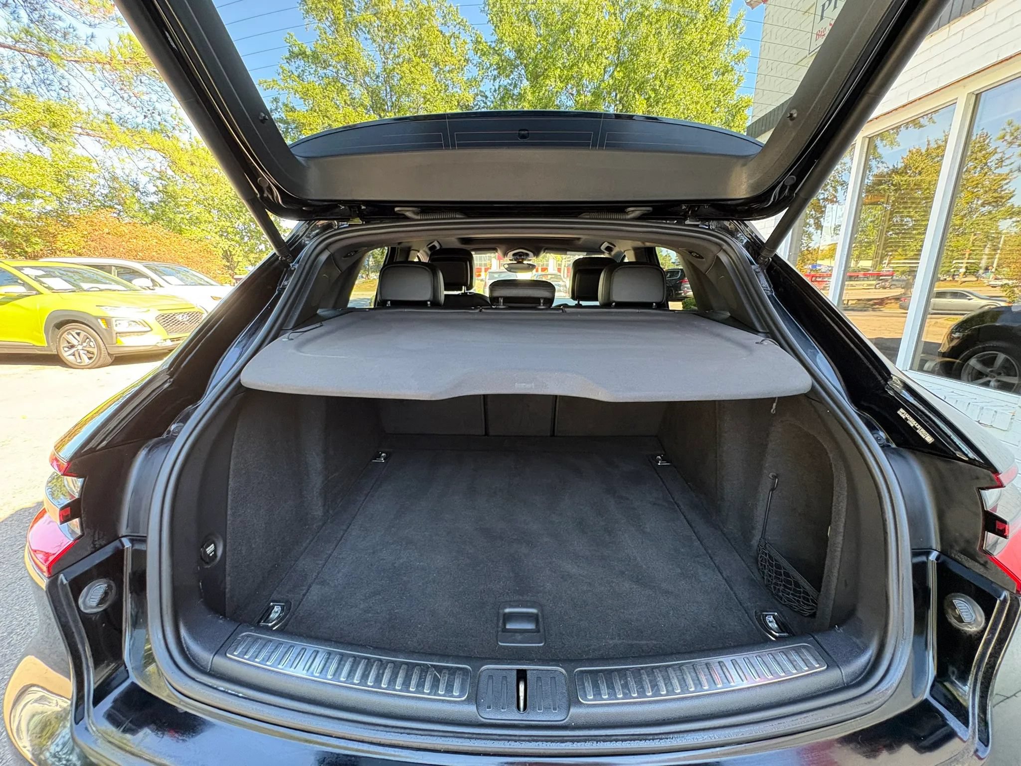 Used 2018 Porsche Macan AWD/4WD image 20