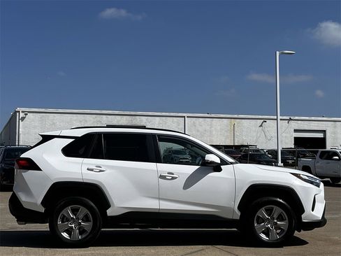Used 2024 Toyota RAV4 XLE image 3