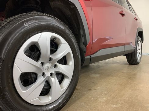 Used 2024 Toyota RAV4 LE AWD/4WD image 2