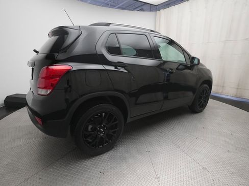 Used 2022 Chevrolet Trax LT w/ Midnight Edition AWD/4WD image 34