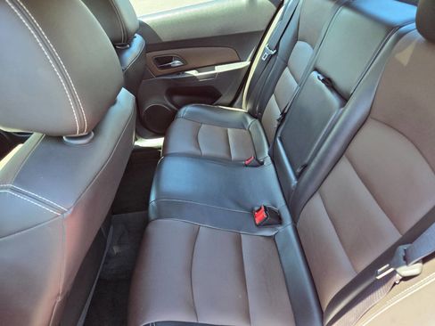 Used 2015 Chevrolet Cruze LT image 18