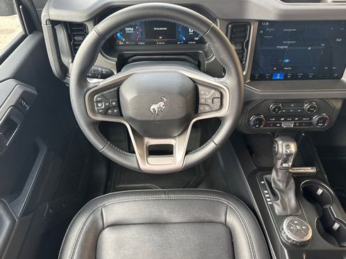 Used 2025 Ford Bronco Big Bend image 15