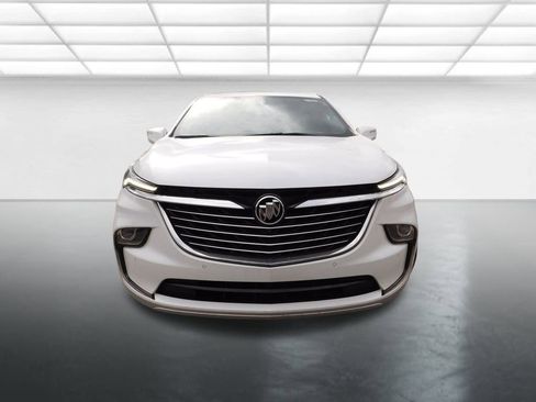 Used 2024 Buick Enclave Premium image 3