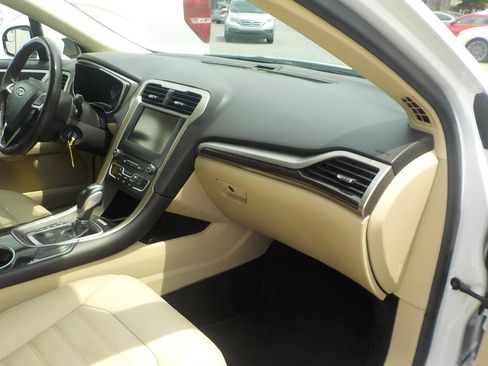 Used 2016 Ford Fusion SE w/ Equipment Group 202A FWD image 30