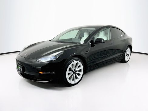 Used 2021 Tesla Model 3 Long Range AWD/4WD image 3
