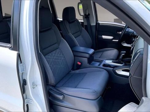 Used 2025 Nissan Frontier SV RWD image 26