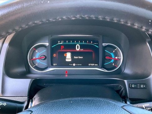 Used 2022 Honda Pilot Touring image 12