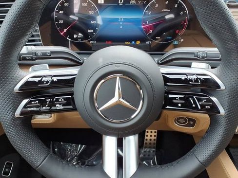 New 2026 Mercedes-Benz GLS 580 4MATIC image 8