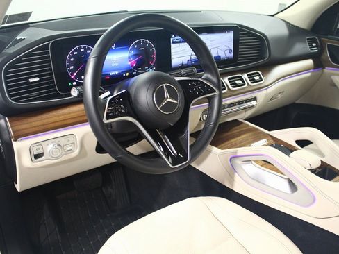 Used 2025 Mercedes-Benz GLE 350 4MATIC image 5