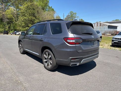 Used 2024 Honda Pilot Elite image 3