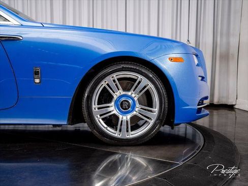Used 2017 Rolls-Royce Wraith RWD image 17