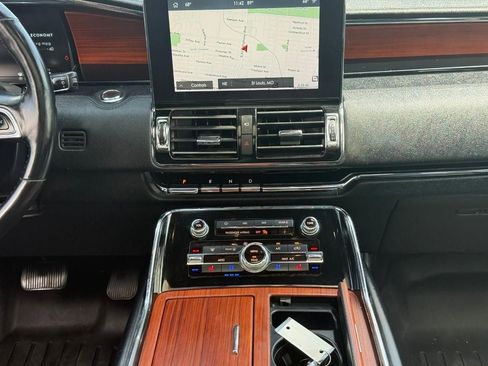 Used 2020 Lincoln Navigator L Reserve RWD image 13
